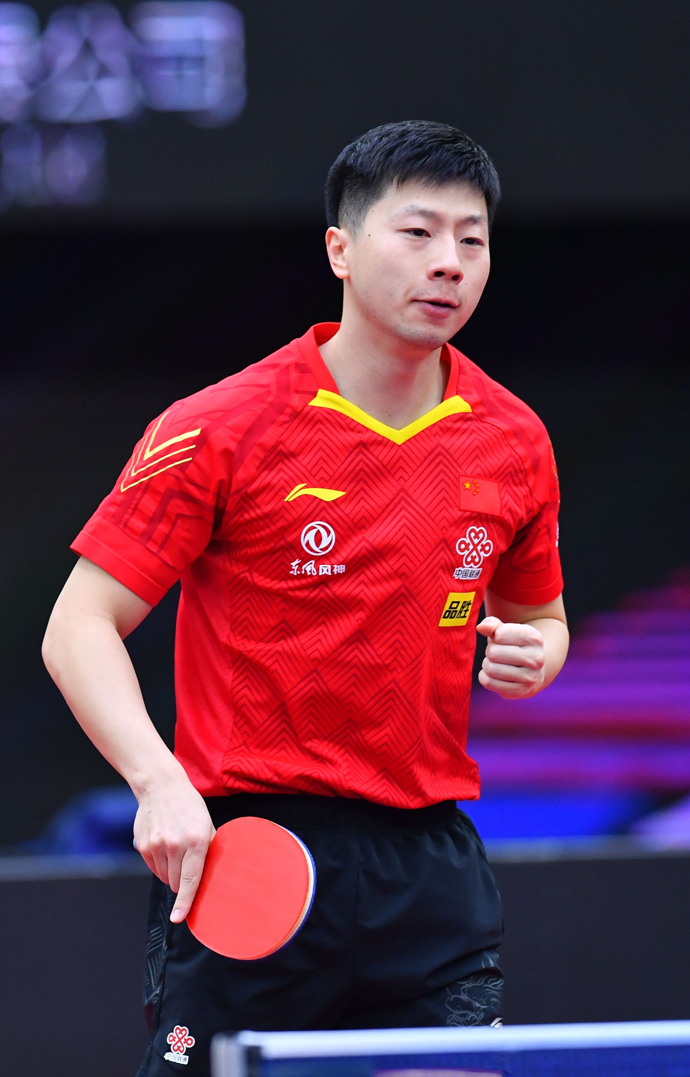 尤其是中场 尤其是中场